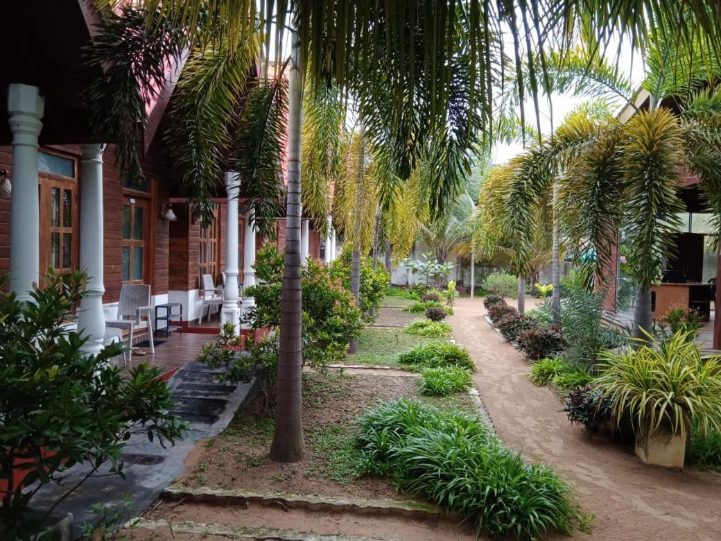 Elegant Green Beach Resort Trincomalee Buitenkant foto