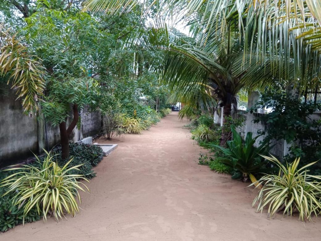 Elegant Green Beach Resort Trincomalee Buitenkant foto