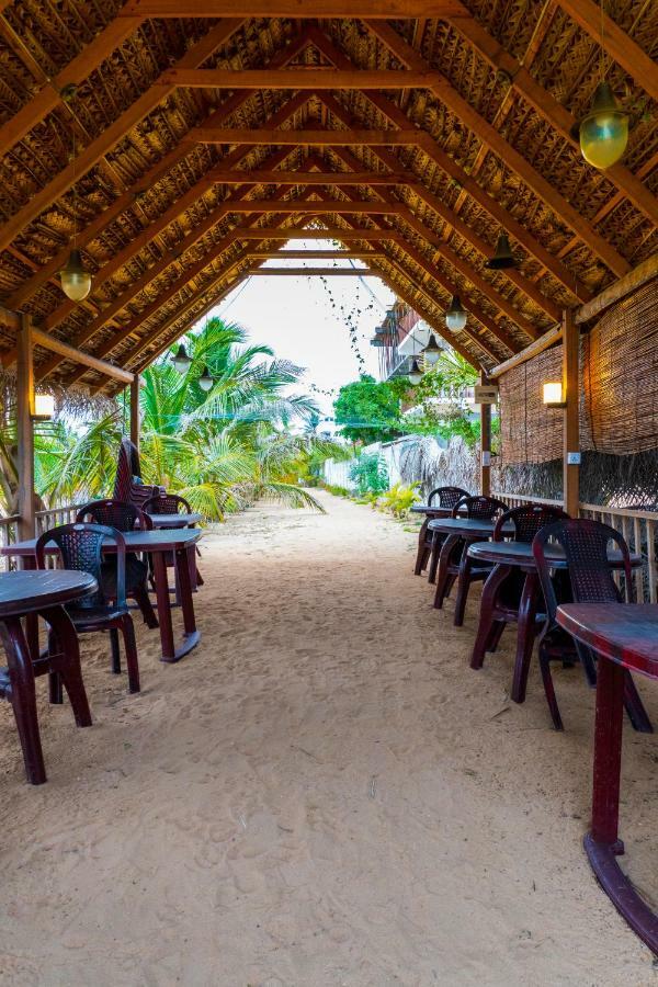 Elegant Green Beach Resort Trincomalee Buitenkant foto